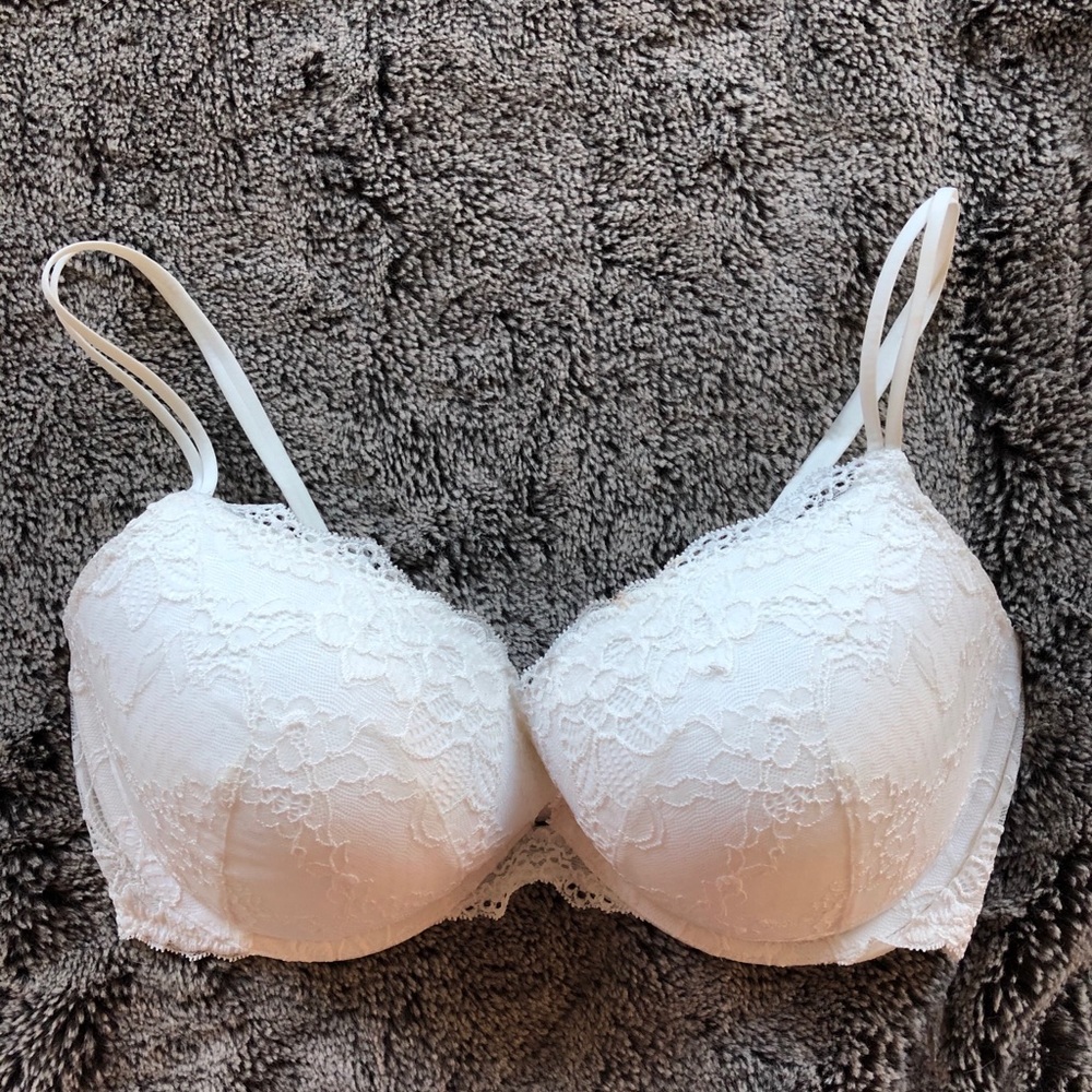 Victoria’s Secret Lace Push Up Bra